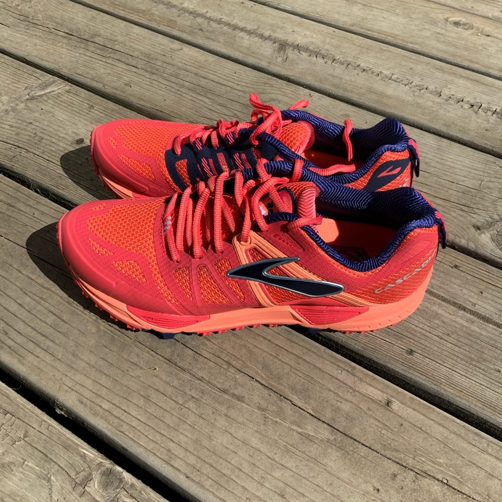Brooks Cascadia 10 New in Box, size 9.5